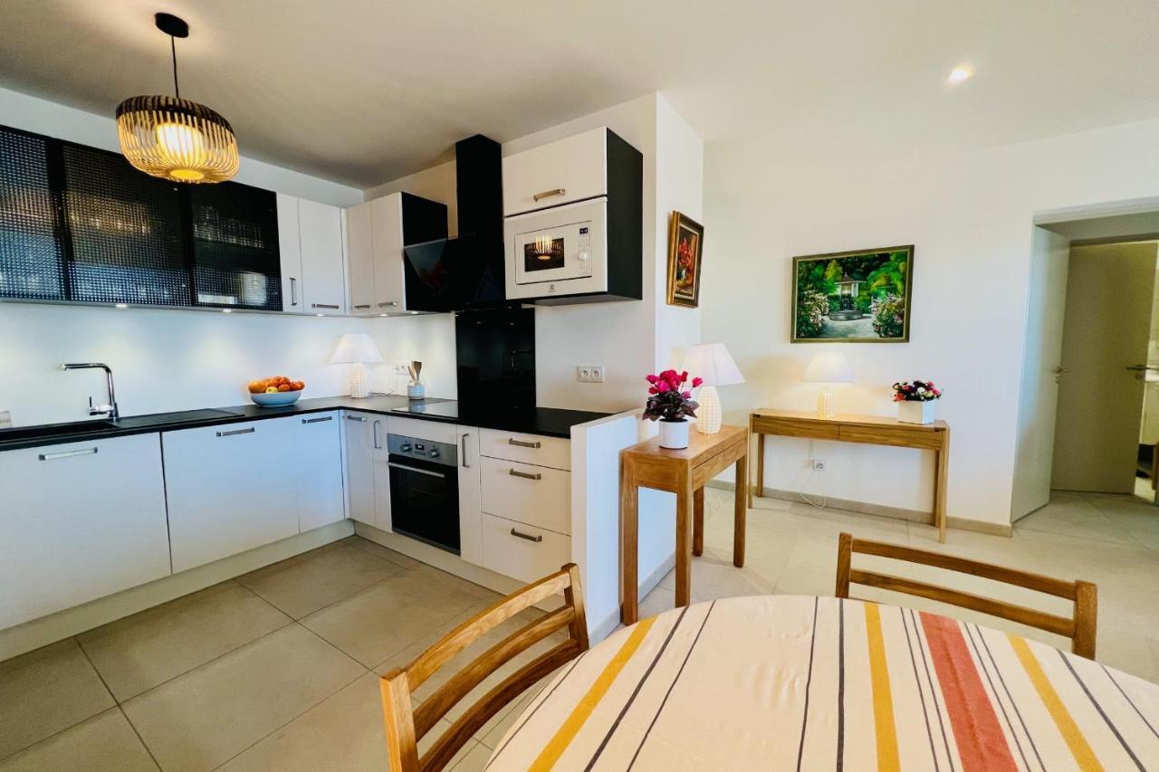 Villa Marie 1 - Superbe Appartement Climatise 2 Chambres Vue Mer 勒格罗-迪鲁瓦 外观 照片