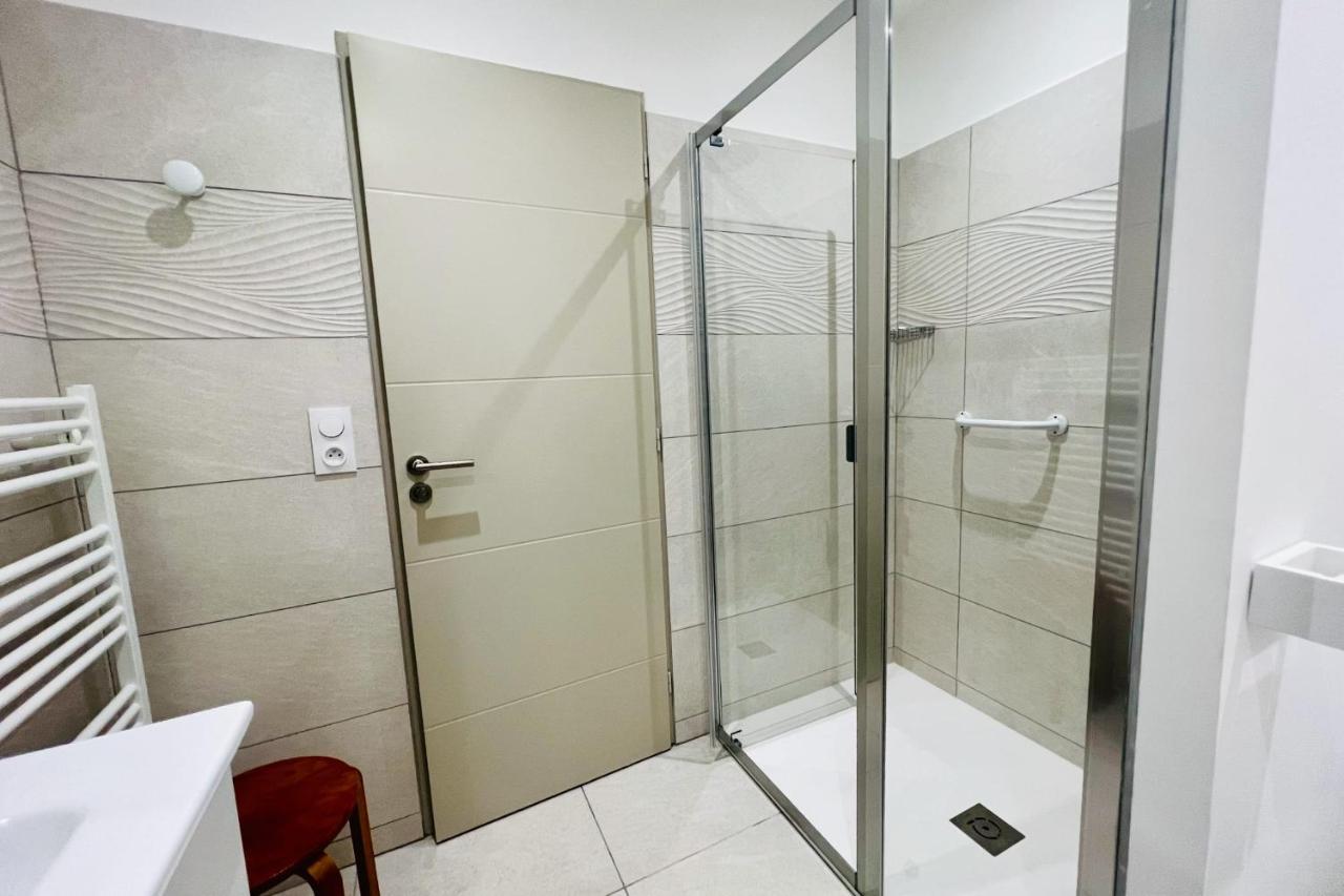 Villa Marie 1 - Superbe Appartement Climatise 2 Chambres Vue Mer 勒格罗-迪鲁瓦 外观 照片