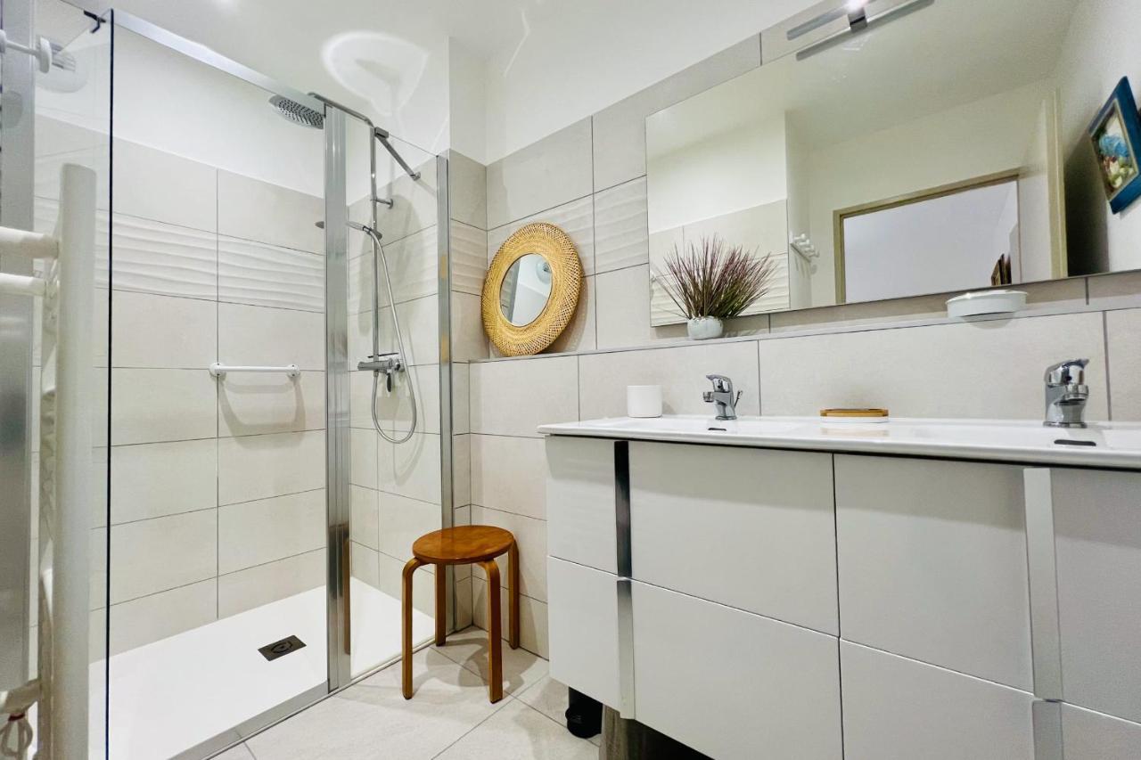 Villa Marie 1 - Superbe Appartement Climatise 2 Chambres Vue Mer 勒格罗-迪鲁瓦 外观 照片